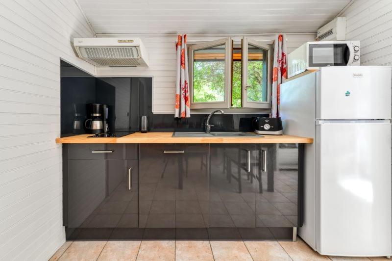 Camping La Serre Aigues-Vives  Eksteriør billede