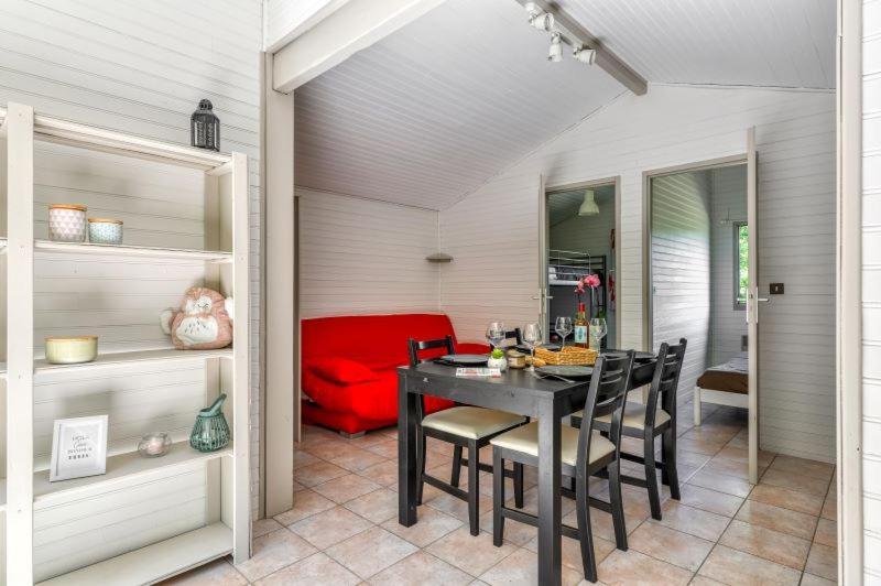 Camping La Serre Aigues-Vives  Eksteriør billede