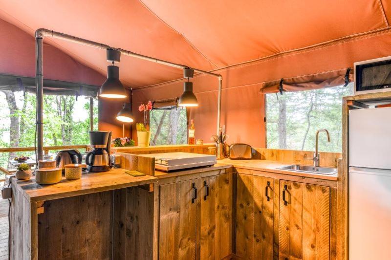 Camping La Serre Aigues-Vives  Eksteriør billede